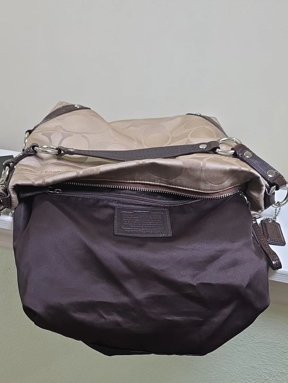 COACH F15250 Signature Khaki Fabric/Brown Leather Trim Carly Hobo GUC